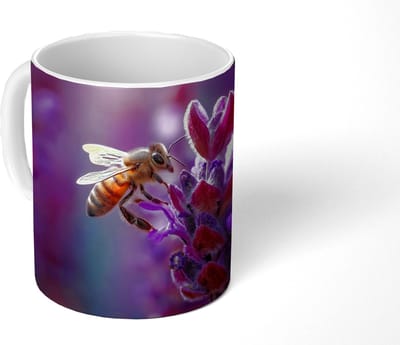 Mok - Koffiemok - Honingbij - Paarse bloemen - Details - Mokken - 350 ML - Beker - Koffiemokken - Theemok