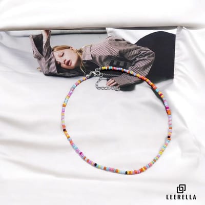 Leerella Choker Kralenketting Kleurrijk1 – Stijlvolle Handgemaakte Kralenketting in 9 Kleuren 40+6 cm