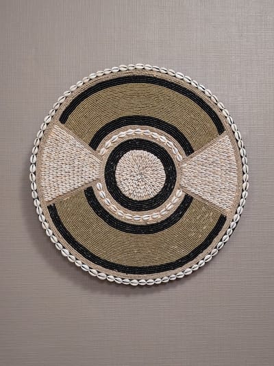 DUA Muurdecoratie - ø 50cm - Goud / Beige - Krallen / Schelpen - wanddecoratie coastal bohemiaan, wand decoratie hout, muur decoratie woonkamer