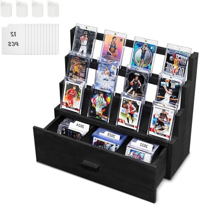 Drie-laags houten opbergoplossing voor trading cards met op maat gemaakte tray, kaarthouders en scheidingswanden, ideaal voor het tonen en organiseren van verzamelkaarten en sportkaarten