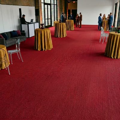 FLOORDIREKT Op Maat Hemaakt Tapijt Sintra - Voor Evenementen & Beurzen - Onderhoudsvriendelijke Loper - Voor Beurzen & Evenementen - Rood Gevlekt - 200 x 600 cm