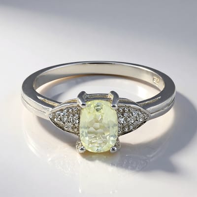 Cavill - Zilveren ring 925 Sterling - 0,7 ct Orthoklaas Madagaskar en 0,033 ct Witte Topaas Pavé - Elegante antieke slijpvorm - Maat 17