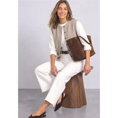 Gebreid vest met ronde hals en knoopsluiting