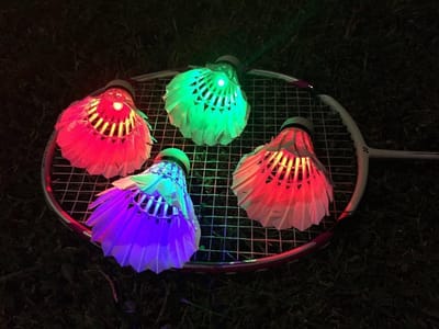 LED Badminton Set - 4 stuks voor binnen en buiten gebruik - Sportverlichting voor entertainment en training