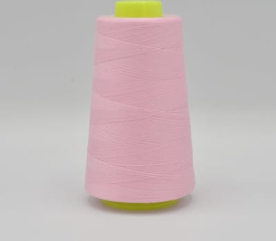 Overlock Garen per 4 stuks -  3000 Yards (2742 meter) per stuk - In 36 kleuren leverbaar - Baby roze