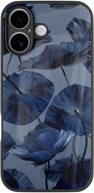 Hoesje geschikt voor iPhone 16 - Dusky blooms - Luxe Hard Case - Bloemen - Blauw - Mooie Telefoonhoesjes