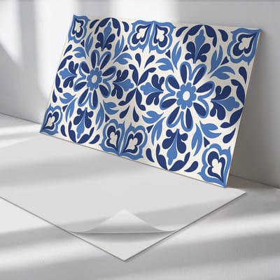 Wallfluent Vinyl Wandpaneel - Bloemen decoratief patroon PVC Muurpaneel - 120 cm x 60 cm - Blauw PVC wandpaneel - 1 stuk - Rechthoekig Wandbekleding Vinyl - Patroon Wandpaneel - Zelfklevende Wandbekleding - Wandpaneel Keuken en Badkamer