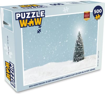 Puzzel Een kerstboom in een besneeuwd landschap en een blauwe hemel - Legpuzzel - Puzzel 500 stukjes - Kerst - Cadeau - Kerstcadeau voor mannen, vrouwen en kinderen