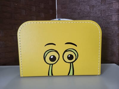 2 Huizen Post - SlooMail - Het alles in één pakket bij scheiding | Koffer voor kinderen van gescheiden ouders | Hulp voor ouder en kind | Sloompje Slak - Koffer