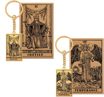 Tarot Sleutelhanger 11 | 14 bundel - Gerechtigheid & Matigheid - Goudkleurig Stainless Steel - Inclusief Rider-Waite Kaartjes - Pax Amare