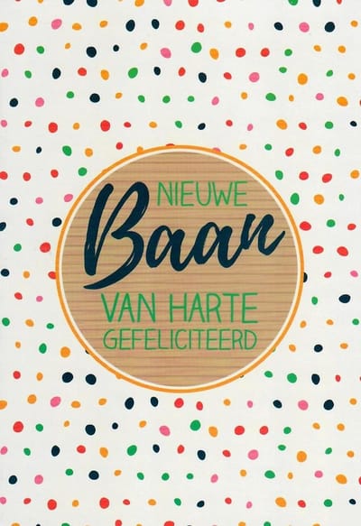 Van harte gefeliciteerd met je nieuwe baan! Een mooie kaart met allerlei stippen in verschillende kleuren. Een leuke kaart om zo te geven of om bij een cadeau te voegen. Een dubbele wenskaart inclusief envelop en in folie verpakt.