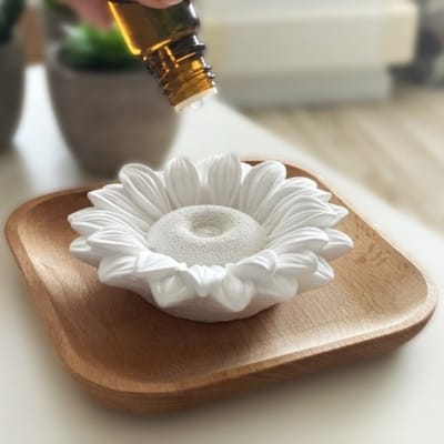 Aromasteen Astelia met houten onderlegger, doorsnede bloem 10 cm