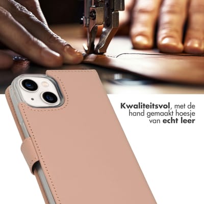 Selencia Hoesje - Geschikt voor Apple iPhone 14 - Echt Lederen Bookcase - Dusty Pink