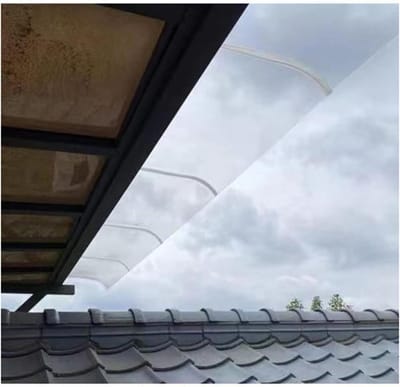 Gebogen Deurluifel - Buitenhoes - Bescherming tegen weer - Slagvast polycarbonaat - 50 x 150 cm - Transparant