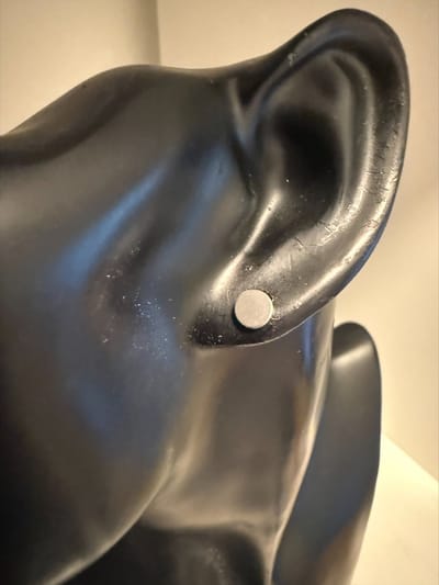Zilverkleurige oorknoppen | | Make up | Parfum | Moederdag | Verjaardagscadeau| Cadeautje| Valentijnsdag| Kado | sieraden | vaderdag | oorbellen | oorsieraden