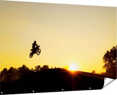 Gards Tuinposter Silhouet van een Motorcross bij Zonsondergang - 180x120 cm - Tuindoek - Tuindecoratie - Wanddecoratie buiten - Tuinschilderij
