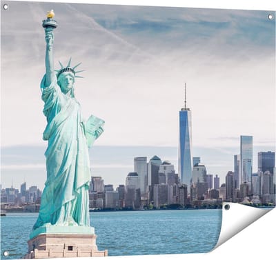Gards Tuinposter Vrijheidsbeeld in New York - 100x80 cm - Tuindoek - Tuindecoratie - Wanddecoratie buiten - Tuinschilderij