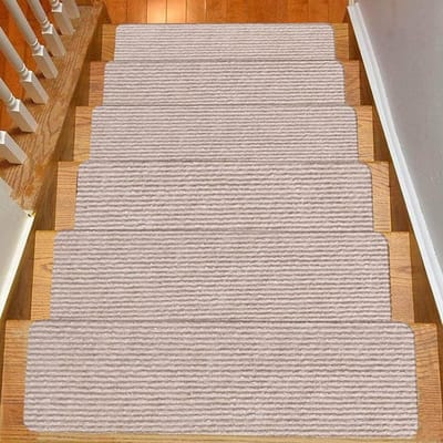 Zachte Tapijten Traptreden - Antislip Matten - Veiligheid Verhogend - Zelfklevend en Wasbaar - 15 Stuks - Zwart