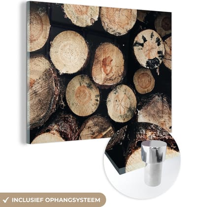 MuchoWow® Glasschilderij 40x30 cm - Schilderij acrylglas - Hout - Winter - Haard - Boomstam - Foto op glas - Schilderijen