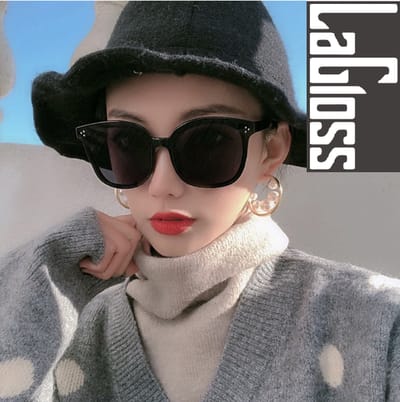 Lagloss® RETRO Zwarte Dames Zonnebril Trend 2022- Zwart montuur- Lenskleur Zwart - Gepolariseerd