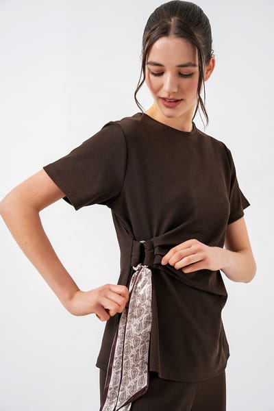 Crew Neck Met Strikdetail Geribbelde Set met Wijd Uitlopende Broek