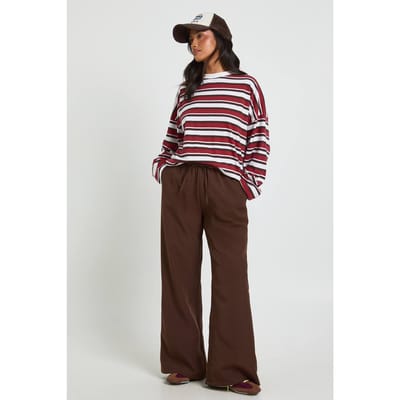 boohoo Dames Petite Geweven Broek met Elastische Taille en Rechte Pijpen | Chocoladebruin | Maat: 34