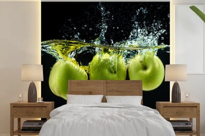 Behang - Fotobehang Appels - Fruit - Water - Zwart - Groen - Breedte 240 cm x hoogte 240 cm