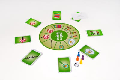 Kids Koots Kist - Educatieve spellen - Kindercoaching - Kwaliteitenspel kaartspel - Coaching methode in spelvorm - Bordspel kinderen - Coachkaarten - Associatiekaarten