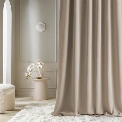 Unyqoos® Stijlvol Gordijn met Zilveren Ringen voor Sfeervolle Woon- en Slaapkamers, 140 x 230 cm, Beige