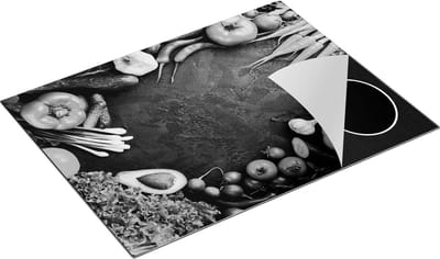 Chefcare Inductie Beschermer Groentes op Zwarte Marmer - Groente - Zwart Wit - 77x59 cm - Afdekplaat Inductie - Kookplaat Beschermer - Inductie Mat
