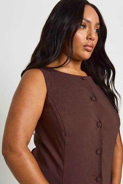 boohoo Dames Plus Super Stretch Getailleerd Langlijn Vest & Broek met wijde pijpen | Chocoladebruin | Maat: 44