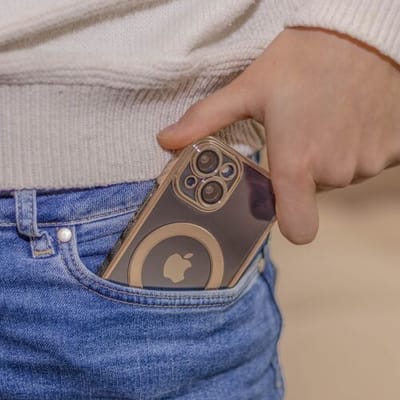 Coverzs hard case met camera cover geschikt voor iPhone 14 (goud) - camera cover, hard case, premium bescherming