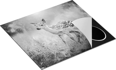 Chefcare Inductie Beschermer Baby Hert in het Gras - Bambi - Zwart Wit - 60x50 cm - Afdekplaat Inductie - Kookplaat Beschermer - Inductie Mat