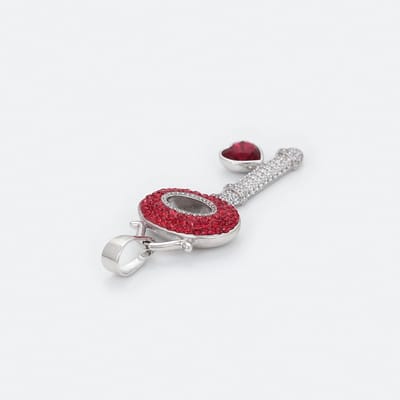 Luxe Premium Ketting inclusief luxe Premium Hanger in sleutelvorm - Zirkonia kleur Rood - Vrouwen Cadeautjes - Bedel - Platinum plated - Cadeau- babyshower - bridalshower - wedding - gift - verjaardag - moederdag - valentijn - luxe geschenkverpakking