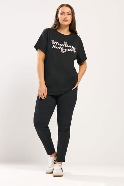 Yours Zwart 'Sunday Selfcare' Tshirt Met Geborduurde Vlinders Size 42