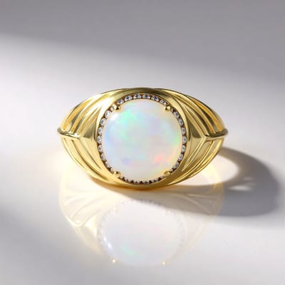Cavill - 9K Geel Gouden Ring - 2,25 Karaat AAA Welo Opaal - 0,135 Ct Diamanten - Luxe Ronde Cabochon - Tijdloos Elegant Sieraad