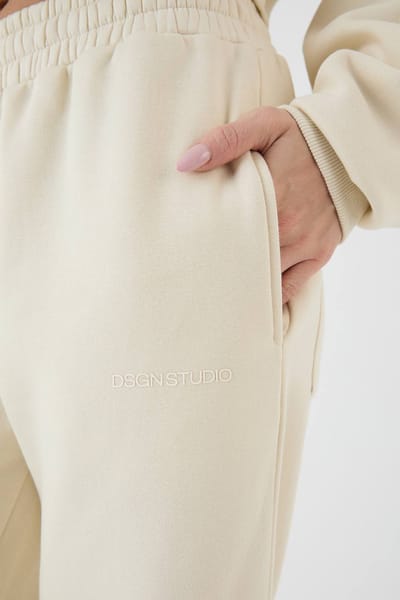 Dames DSGN Studio Straight Leg Jogger | Cream | Maat: XL