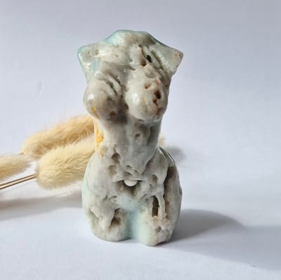 Caribbean Calciet vrouwenbeeldje 8 cm (#37) – handgeslepen edelsteen goddess carving