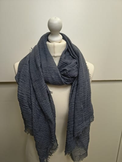 Lange gekreukelde dames sjaal Zoe-effen denim jeans blauw