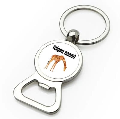 Akyol - giraffe met eigen naam flesopener - Giraffe - giraffe liefhebbers - dieren liefhebber - leuk cadeau voor iemand die houdt van giraffen - cadeau - kado - 9 bij 3 cm
