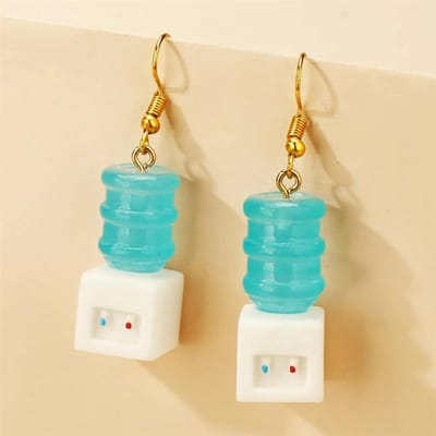 Nieuwe trendy, overdreven grappige oorbellen, gepersonaliseerde oorbellen met een grappig effect, oorbellen in de vorm van een waterdispenser voor dames blauw