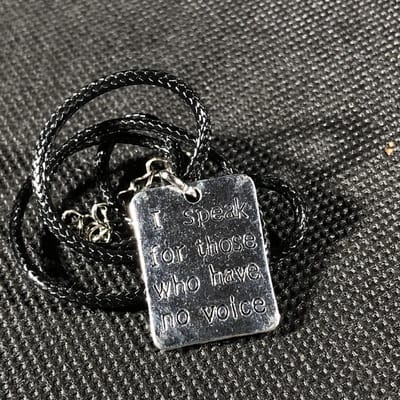 GoedeDoelen.Shop | Veterketting I Speak For Those... | Statement Ketting | Dierenwelzijn | Animal Rights | Wellness-House