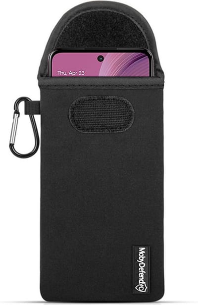 MobyDefend Hoesje - Geschikt voor Motorola Moto G55 - Neopreen Pouch Met Karabijnhaak - Insteek - Riemlus - Zwart