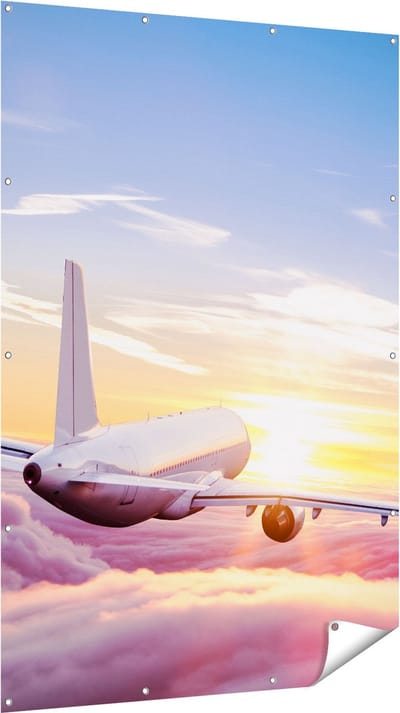 Gards Tuinposter Vliegtuig in de Wolken bij Zonsondergang - 120x180 cm - Tuindoek - Tuindecoratie - Wanddecoratie buiten - Tuinschilderij