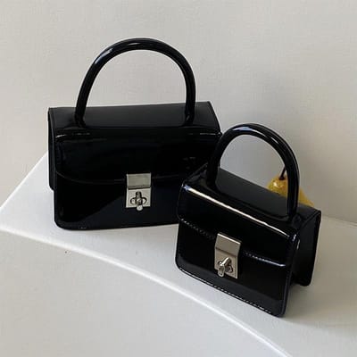 Nieuwe Patent Lederen Kleine Vierkante Tas voor Vrouwen Japanse en Koreaanse Ins Mode Ketting Crossbody Tas High-end Slot Handtas voor Vrouwen Small gray