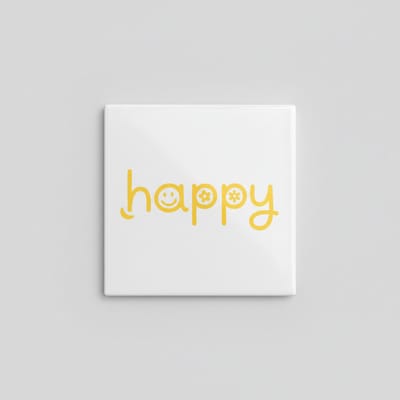 Schattige 15×15 cm Keramische Tegel – “Happy” Gele Smiley & Bloemenletters Positieve Vibes Wanddecoratie