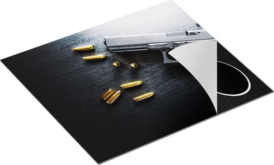 Chefcare Inductie Beschermer Pistool met Kogels op Tafel - 60x50 cm - Afdekplaat Inductie - Kookplaat Beschermer - Inductie Mat