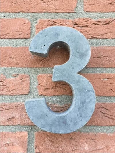 Betonnen huisnummer, hoogte 20cm, huisnummer beton cijfer 3