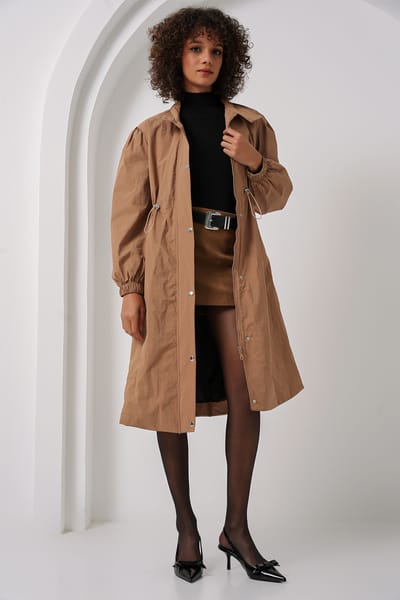 Lange Trenchcoat met Omgeslagen Kraag