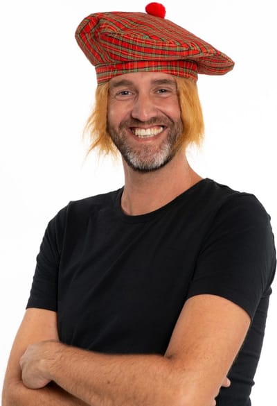Partychimp Schotse Baret Met Haar voor bij Carnavalskleding Volwassenen Carnaval Accessoires Verkleedkleren Volwassenen - Polyester - Rood/Groen/Bruin